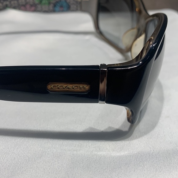 Coach Sunglasses from USA 🇺🇸 - Picture 7 of 14